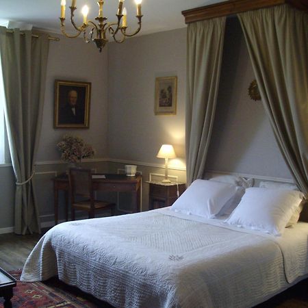 Bed and Breakfast Manoir De La Baronnie Сен-Мало Экстерьер фото